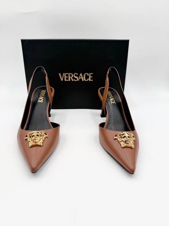 Versace Shoes - Versace La Medusa slingback pumps - 39